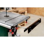 Tračna žaga Metabo BAS 318 Precision DNB z LED osvetlitvijo, dvema hitrostma in robustno konstrukcijo – idealna za natančno obdelavo lesa.