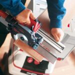 Mafell KSS 300 prenosni cross-cutting system za natančne prečne in potopne reze.
