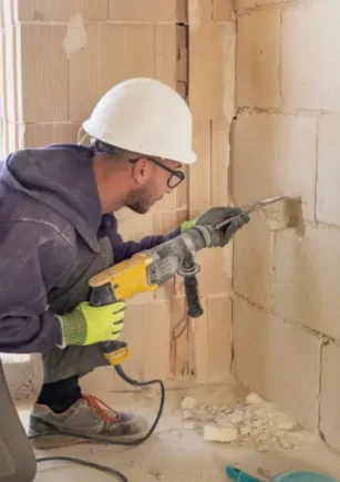 Kaj potrebuješ za uspešno vrtanje lukenj v beton ali zid?