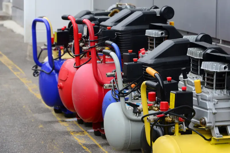 Batni kompresorji za delavnico in teren | Makita in Metabo